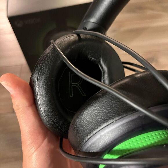 Xbox 20th Black Anniversary Headset‎ - Picture 5 of 10